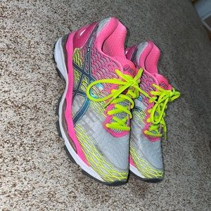 ASICS womens gel nimbus 18 running sneaker size 7